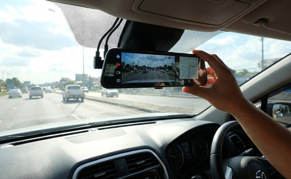 汽車行車紀錄器示意圖